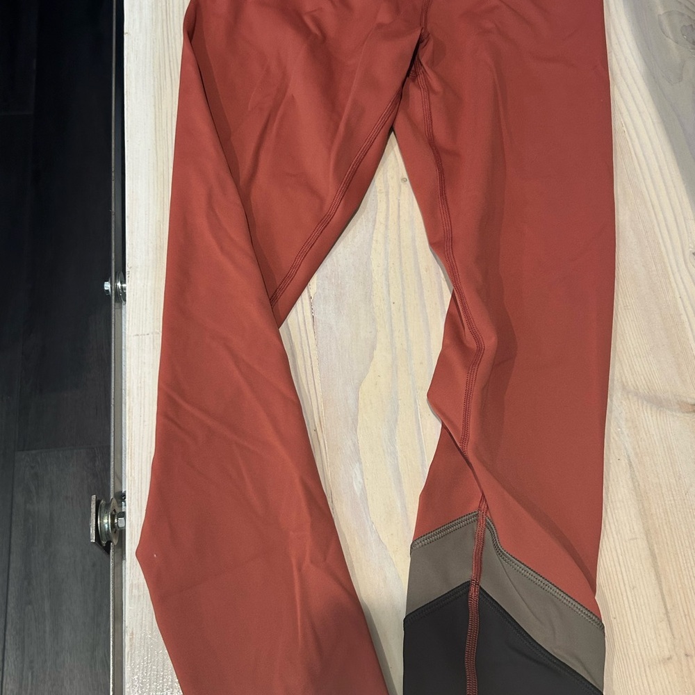 Spiritual Gangster Terracotta and Black Activewear